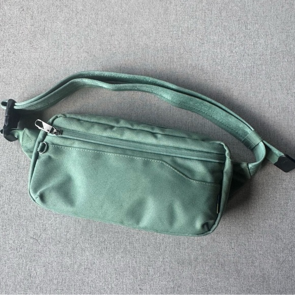 Open Story Anti Theft Green Crossbody Fanny Pack Travel Bag - Picture 3 of 8